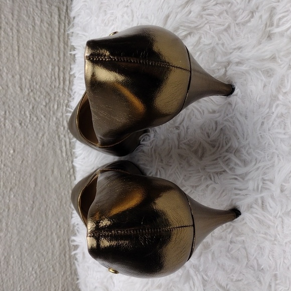 Etienne Aigner Gail Gold Leather Pointed-Toe Skinny Heel Slip On Pump Shoe - Picture 5 of 16